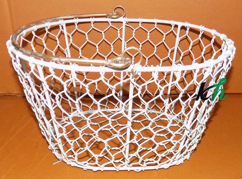 Metal wire basket